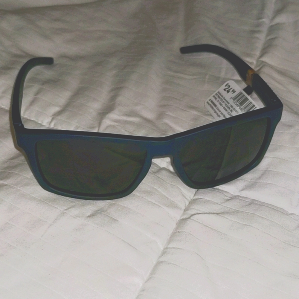24/7 Life polarized sunglasses 🕶️